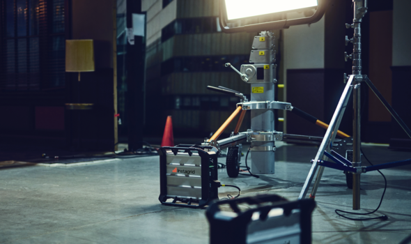 csm_Instagrid_ONE_EU_film-media_powering-Arri-Skypanel-LED-Soft-Light_fe02968767